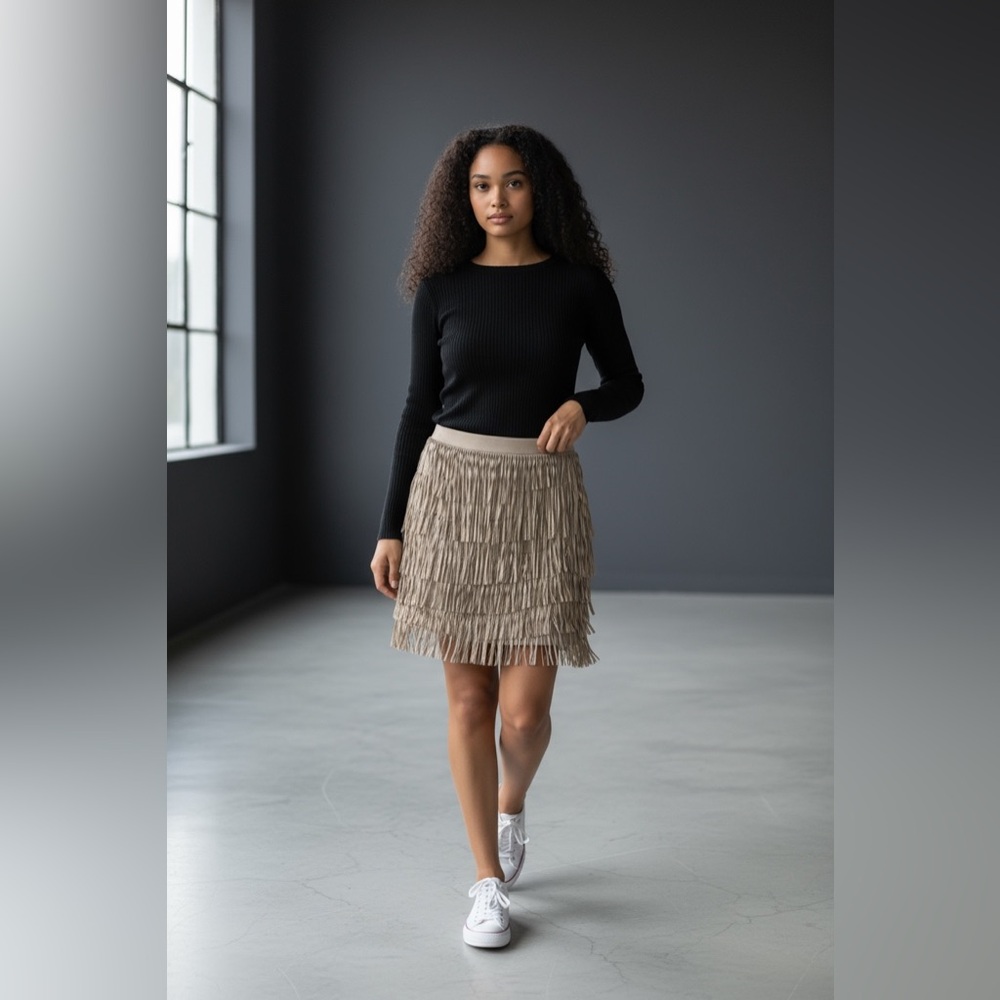 Black House White Market Suede Fringe Mini Skirt. Size 4